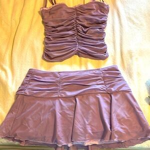Women’s top and low waist skirts in great condition